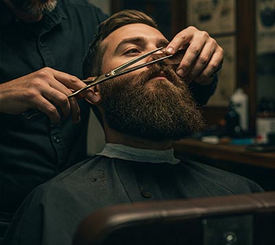servicio de afeitado en barbería
